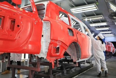 荊門招商捷報頻傳，長城汽車荊門工廠即將下線首批“一定紅”坦克500Hi4-Z，涂裝工程彰顯產業(yè)升級新動力